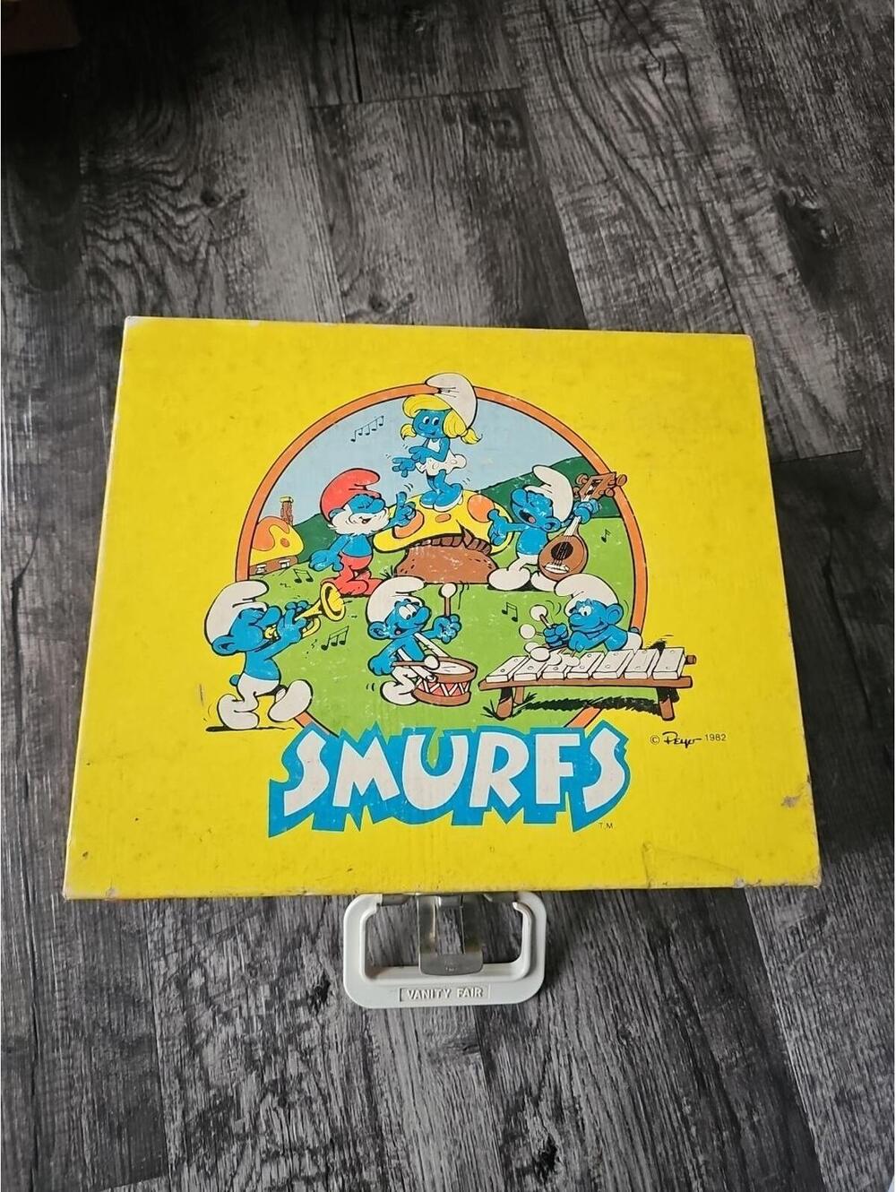 Vintage 1982 SMURFS RECORD PLAYER Turntable Vanity Fair WALLACE BERRIE. Works